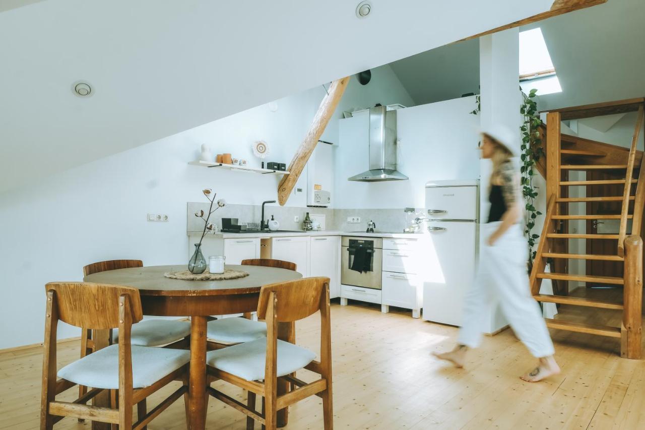 White Loft In The Riga City Center Exterior photo